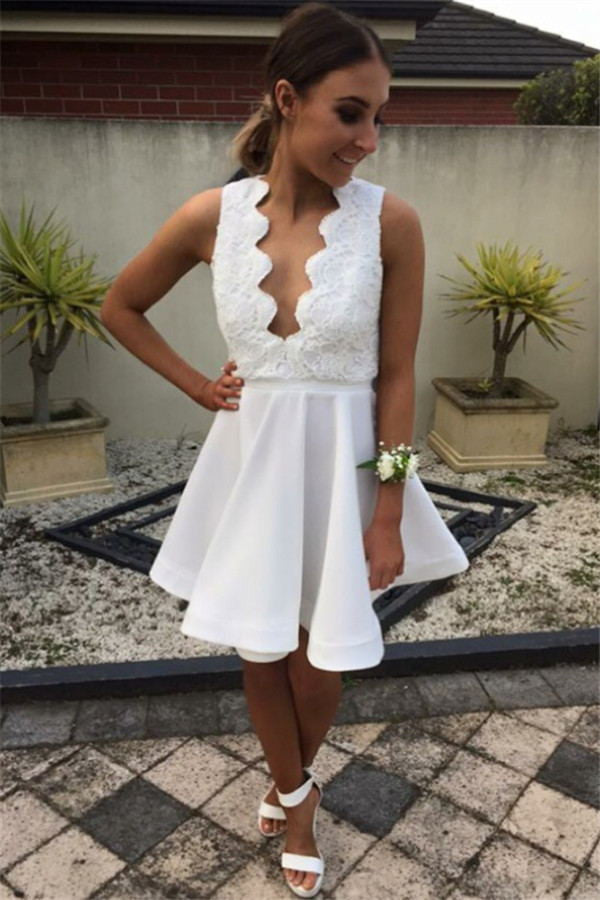 Girly Short White Lace Deep V-neck Homecoming Dress For Teens K207