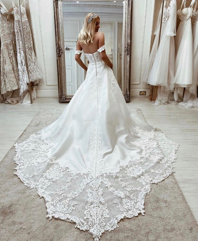A-line Sweetheart Off Shoulder Lace Appliques Elegant Bride Gowns OKV39